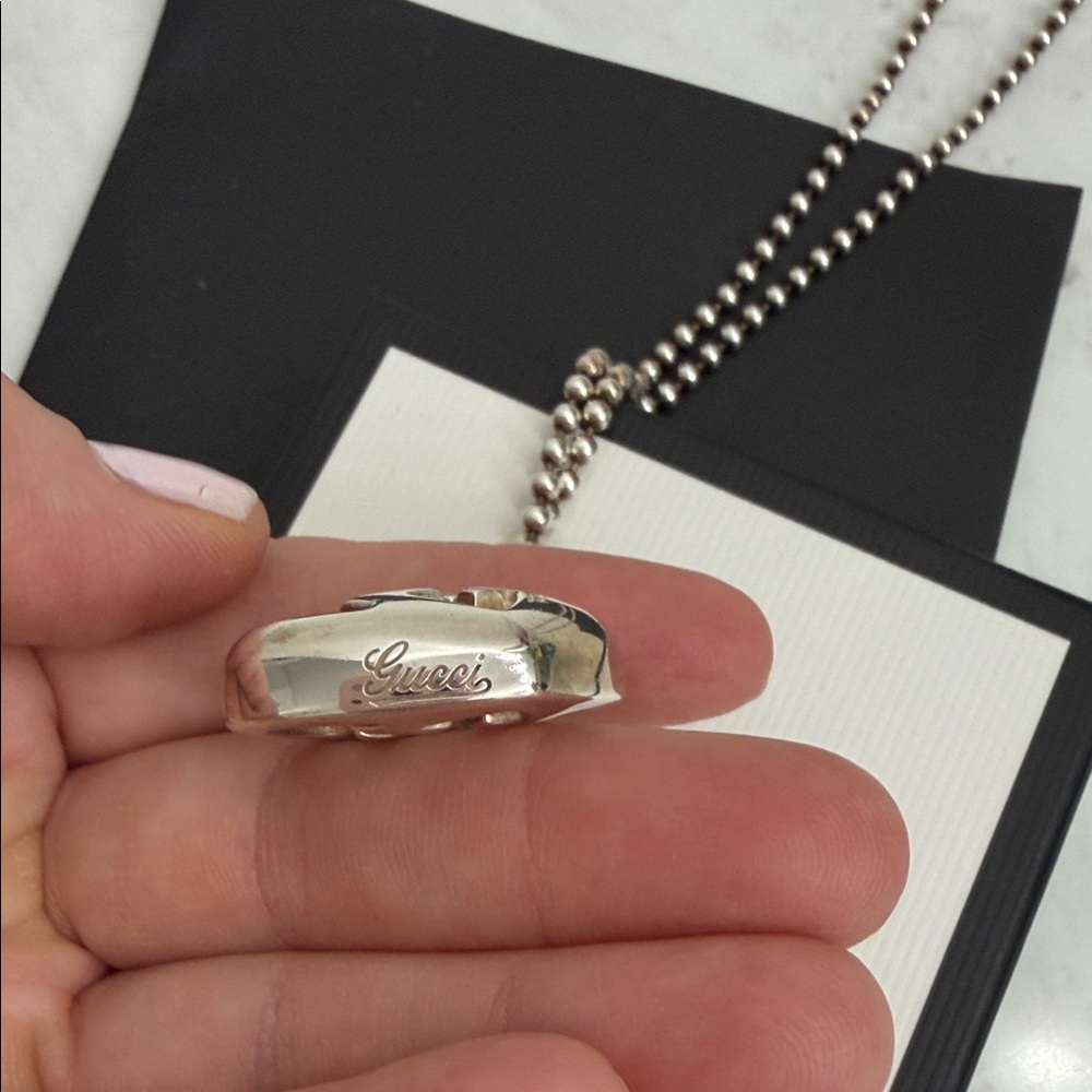 Gucci Silver Logo Heart Necklace - Picture 4 of 7